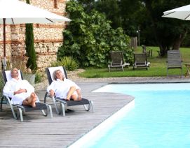 Only seniors.  Panticosa Resort - Hotel Continental. Mayores de 60 años   3 Noches en Huesca
